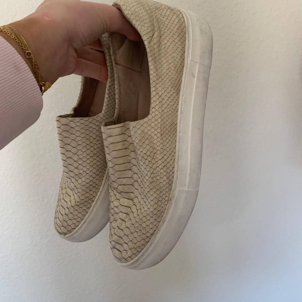 LF women’s slip on shoes